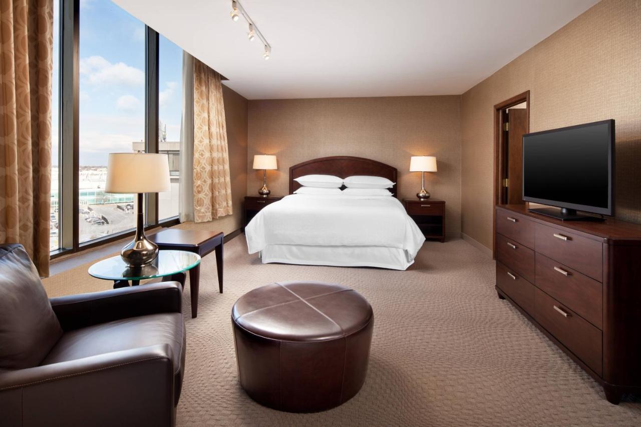 Sheraton Cleveland Airport Hotel Exteriör bild
